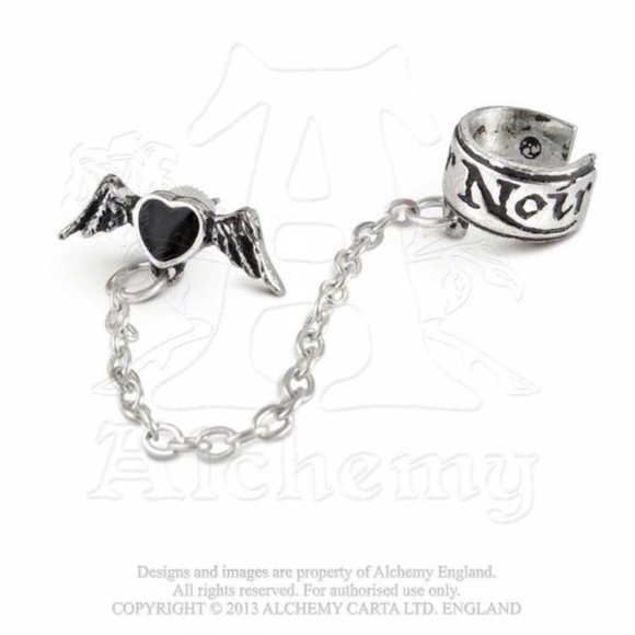 Ceur Noir Ear Cuff - Picture 3 of 3